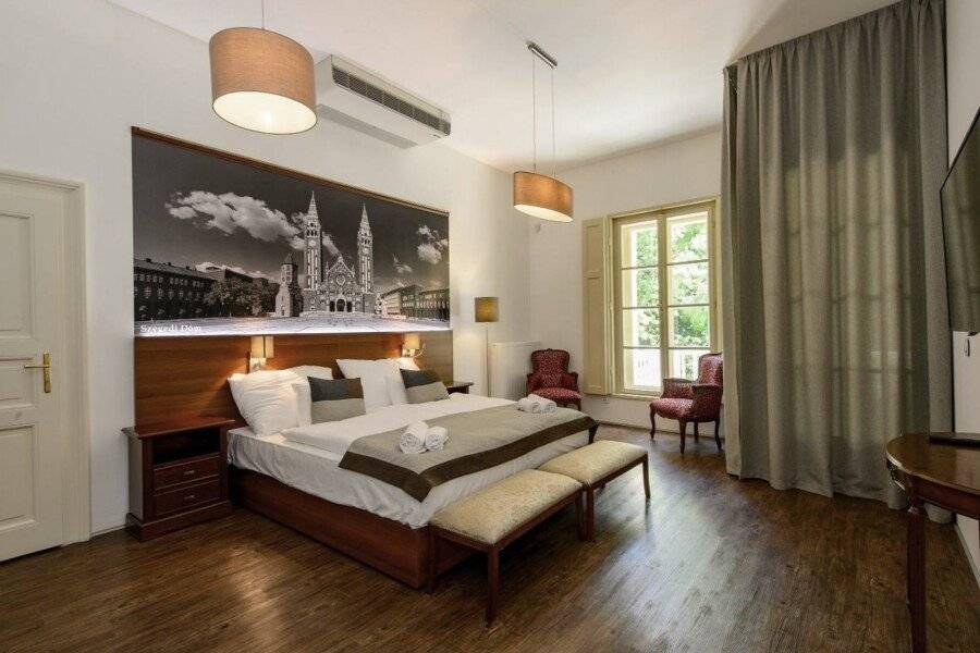 Klebelsberg Kastély hotel bedroom