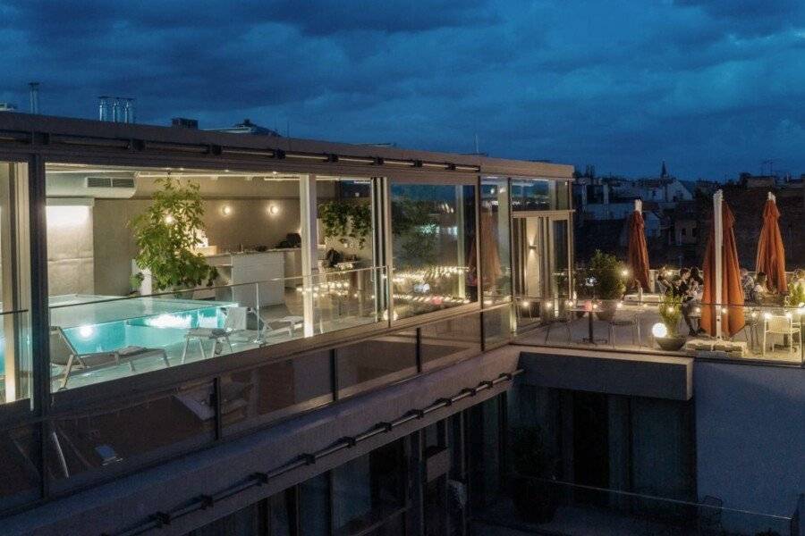 Cortile Hotel - Adults Only rooftop pool,spa,bar