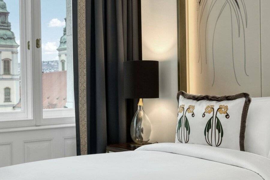 Matild Palace, a Luxury Collection Hotel hotel bedroom