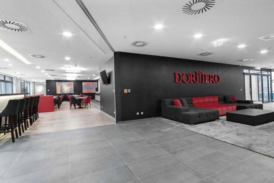 Dormero Hotel lobby