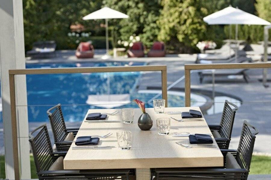 Normafa Hotel outdoor pool,restaurant