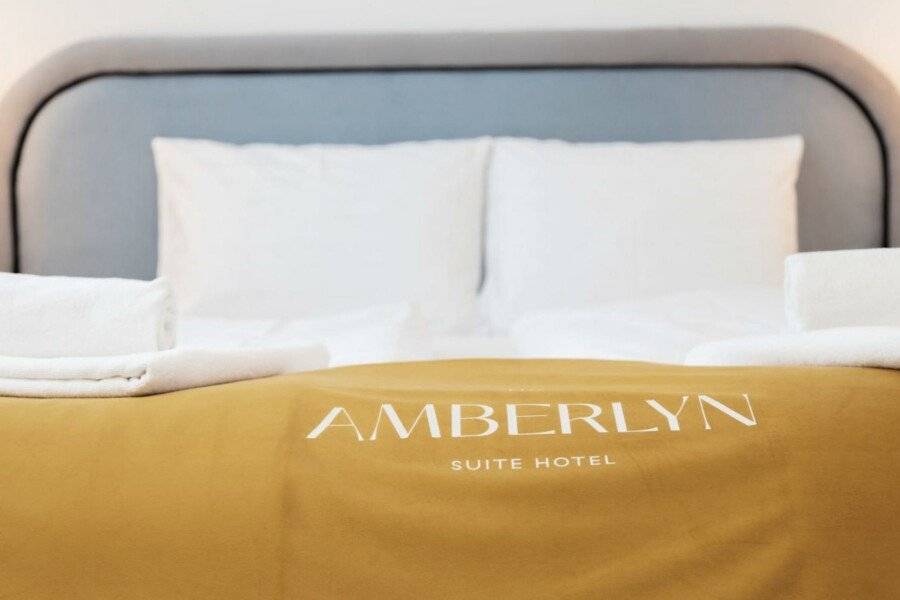 The Amberlyn Suite Hotel hotel bedroom