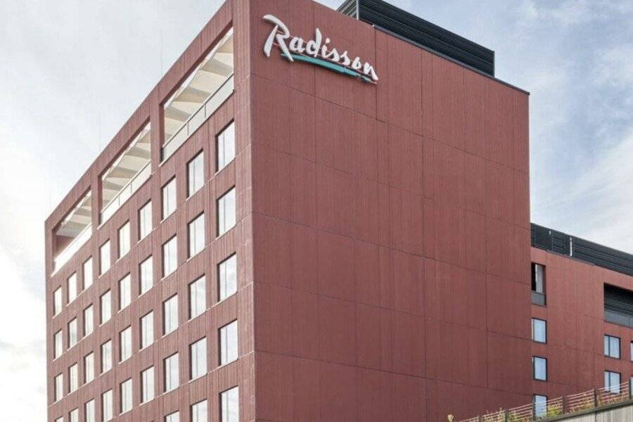 Radisson Hotel BudaPart facade