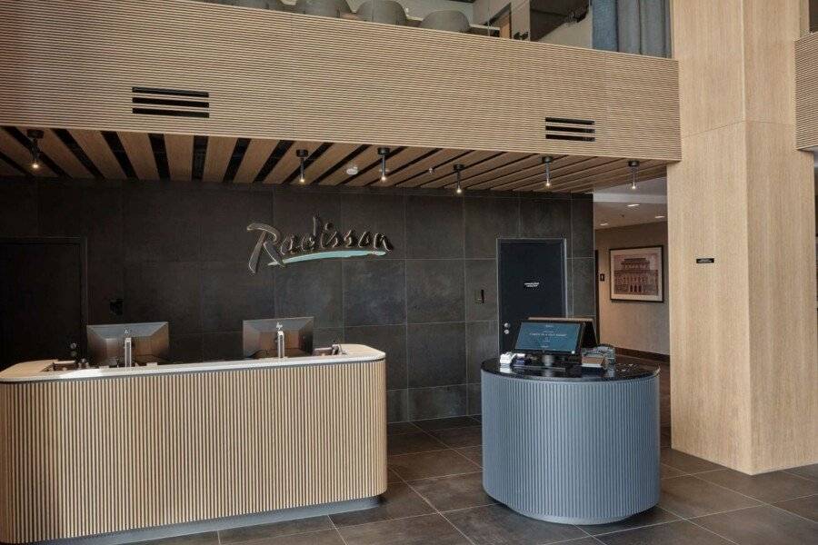 Radisson Hotel BudaPart front desk, lobby