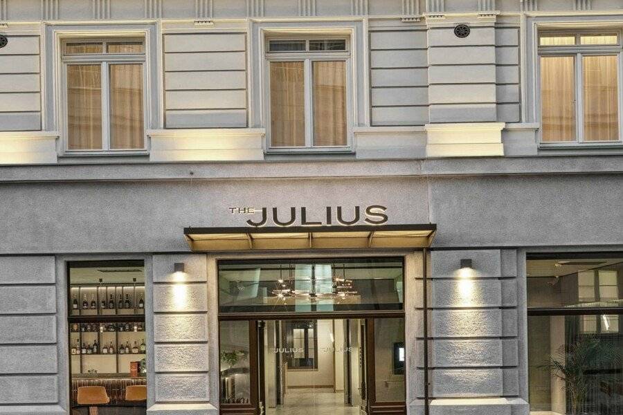 The Julius facade