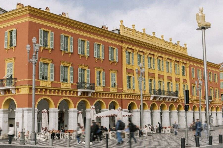 Yelo Jean Médecin powered by Sonder facade