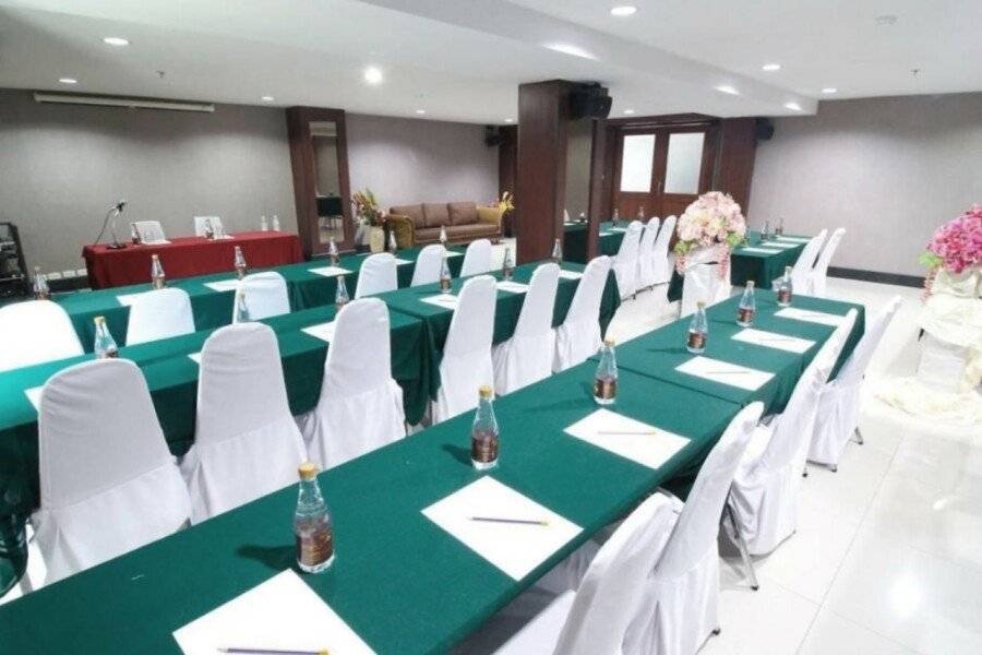 Convenient Grand Plus Hotel Suvarnabhumi conference room,meeting room