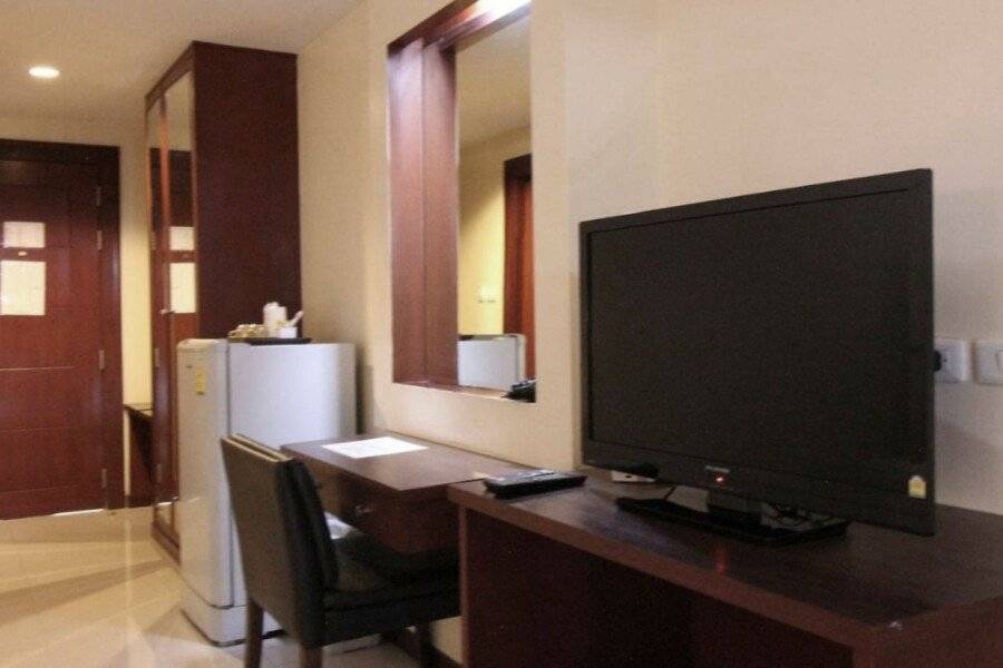 Convenient Grand Plus Hotel Suvarnabhumi hotel bedroom