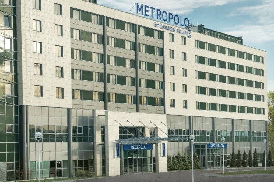 Metropolo by Golden Tulip Krakow facade