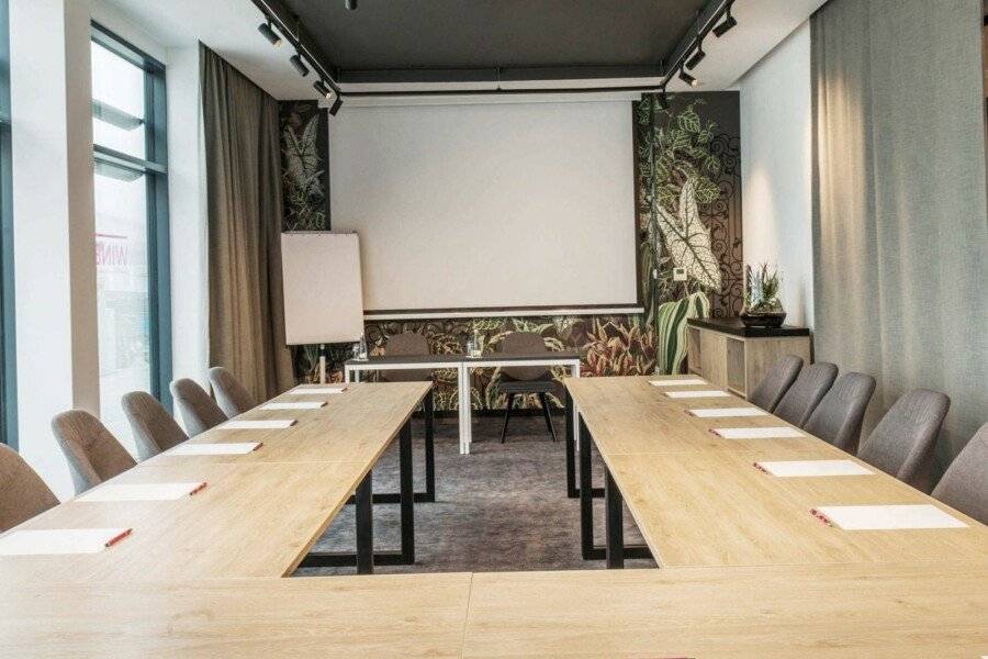 ibis Styles East conference room,meeting room