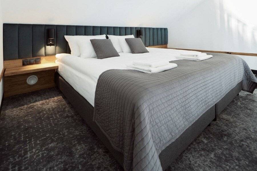 New Port - Hotel on the Vistula River hotel bedroom