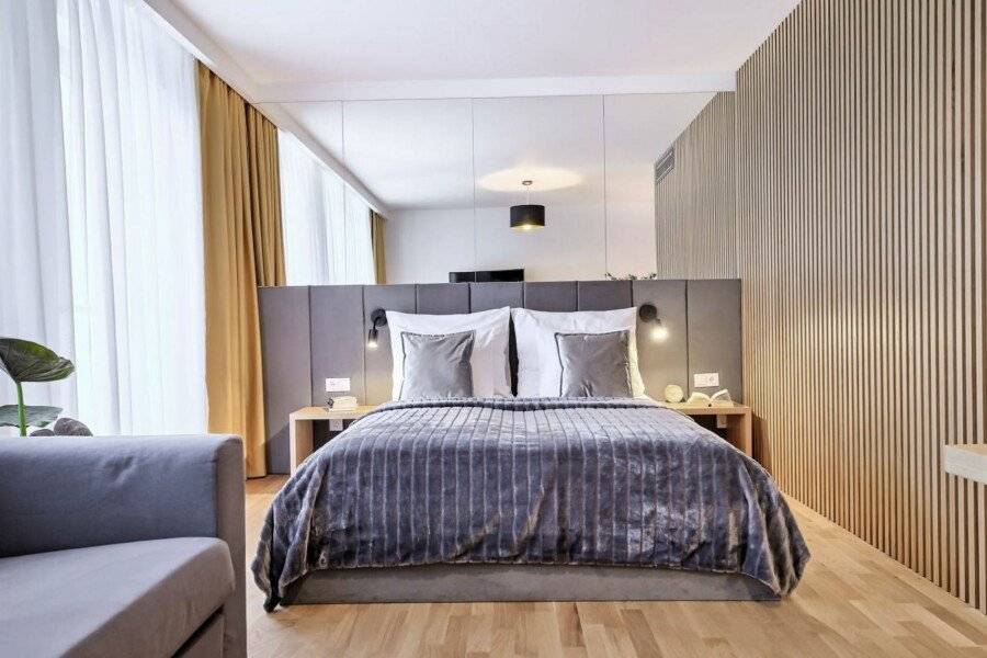 InPoint Apartments G15 near Old Town & Kazimierz hotel bedroom