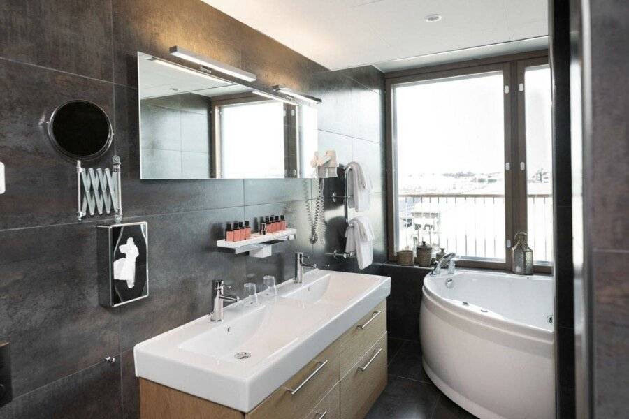 ProfilHotels Opera bathtub,jacuzzi