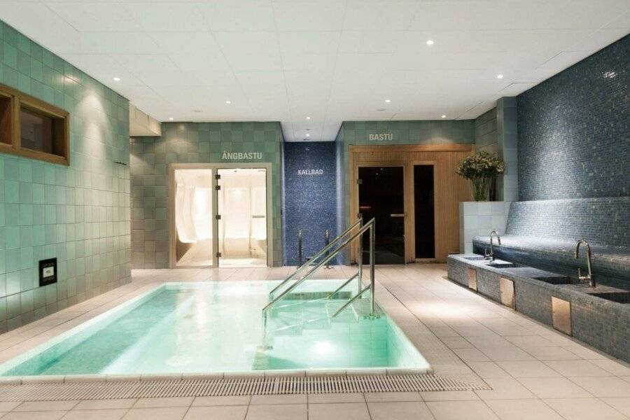 ProfilHotels Opera spa, indoor pool