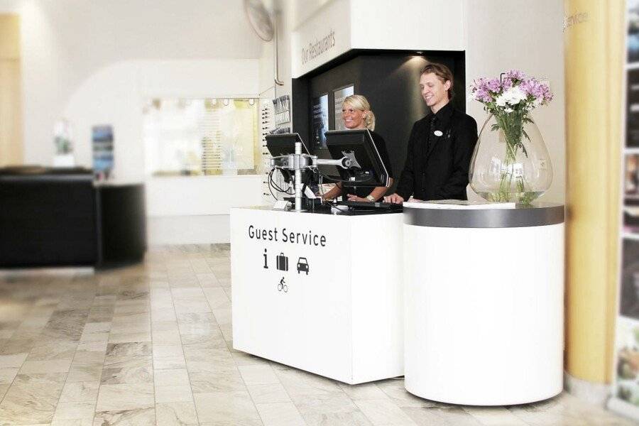 Gothia Towers & Upper House front desk, lobby