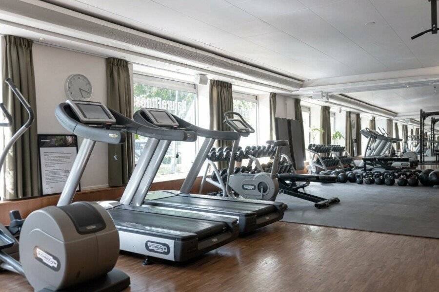 Elite Park Avenue Hotel fitness centre