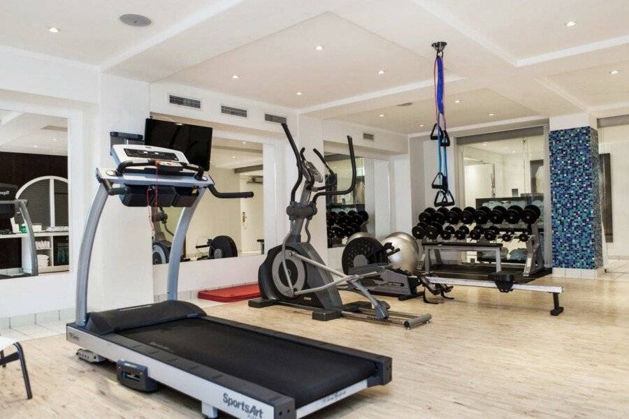 Elite Plaza Hotel fitness centre