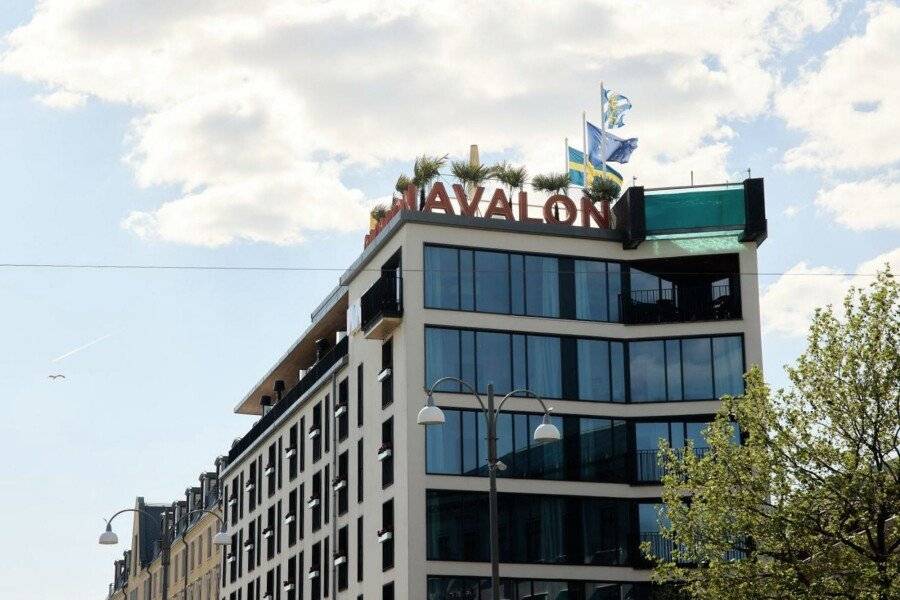 Avalon Hotel facade