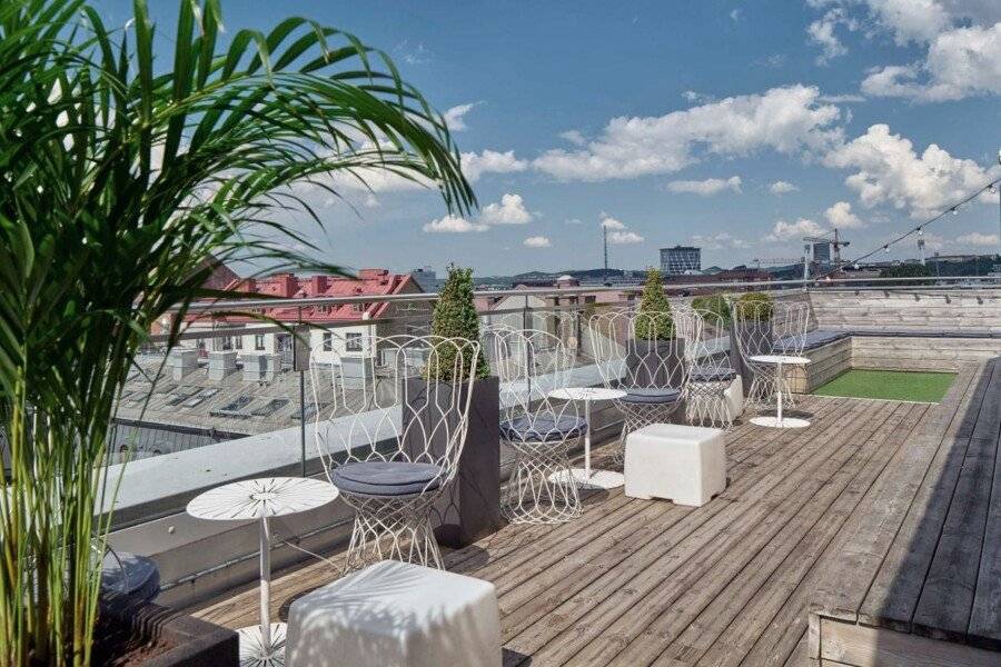 Scandic Rubinen rooftop pool