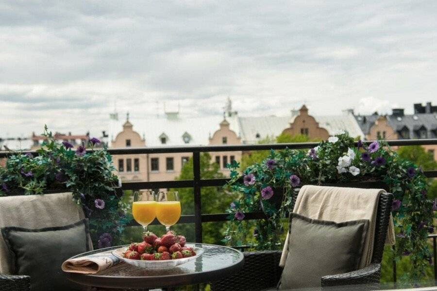 Hotel Rival balcony,ocean view