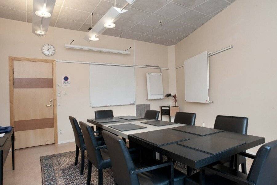 Memory Hotel conference room