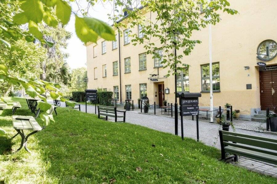 Långholmen Hotell facade,garden