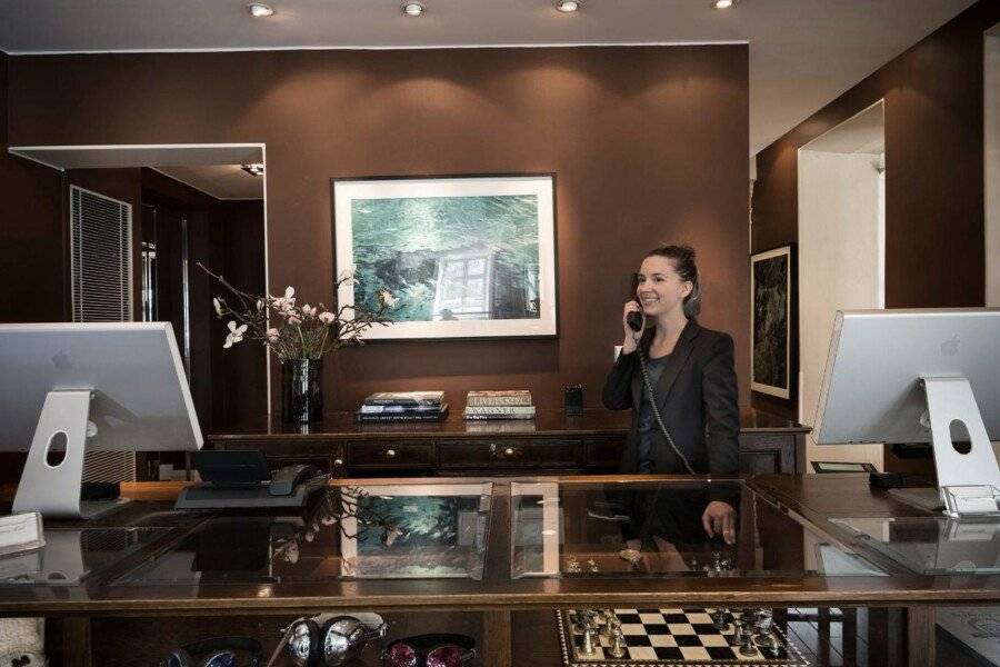 Lydmar Hotel front desk, lobby, concierge