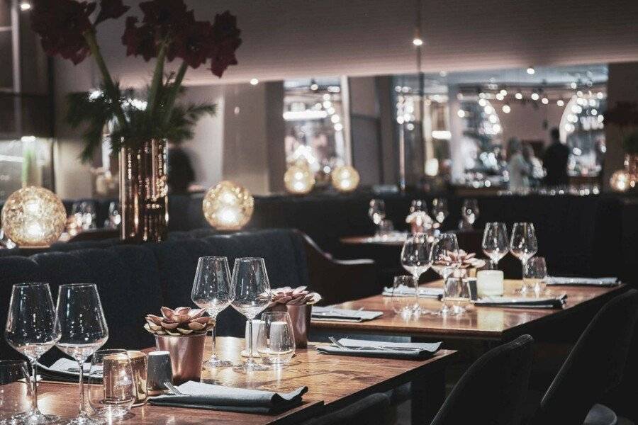 Radisson Collection, Strand Hotel restaurant