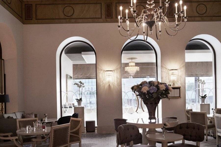 Grand Hôtel lobby, restaurant