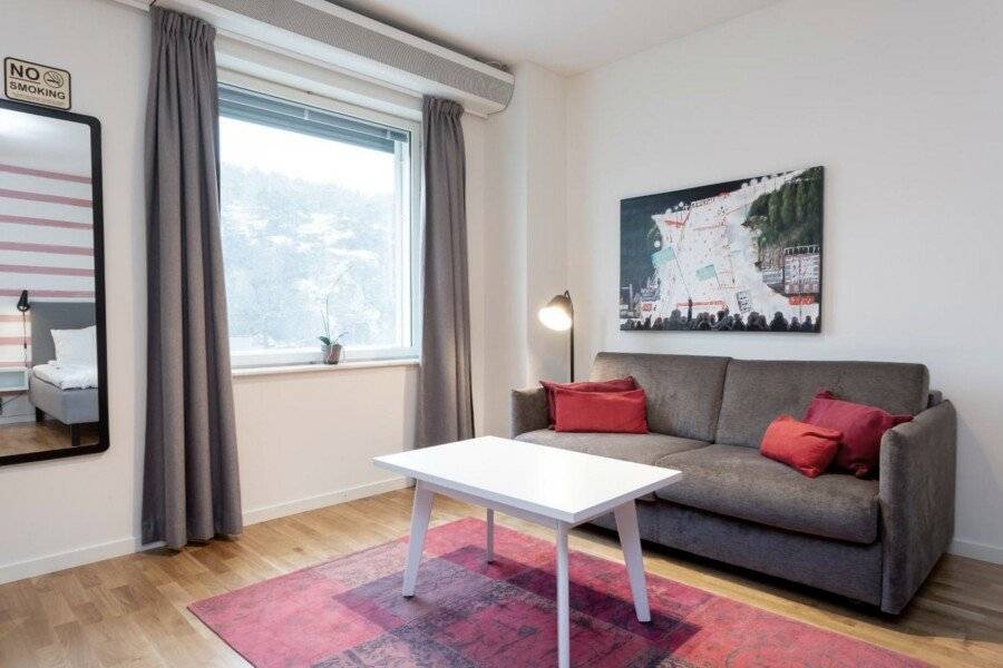 ApartDirect Hammarby Sjöstad hotel bedroom