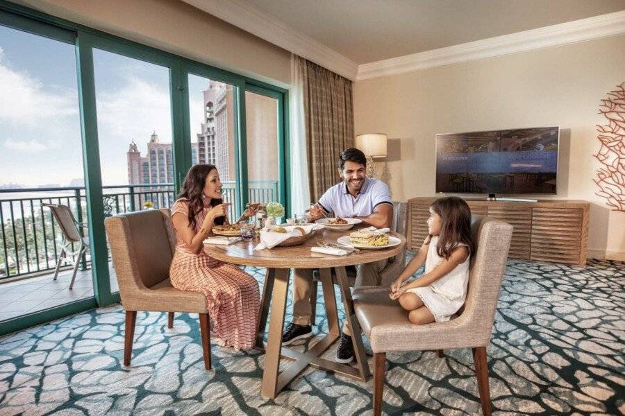 Atlantis, The Palm hotel bedroom, balcony, breakfast