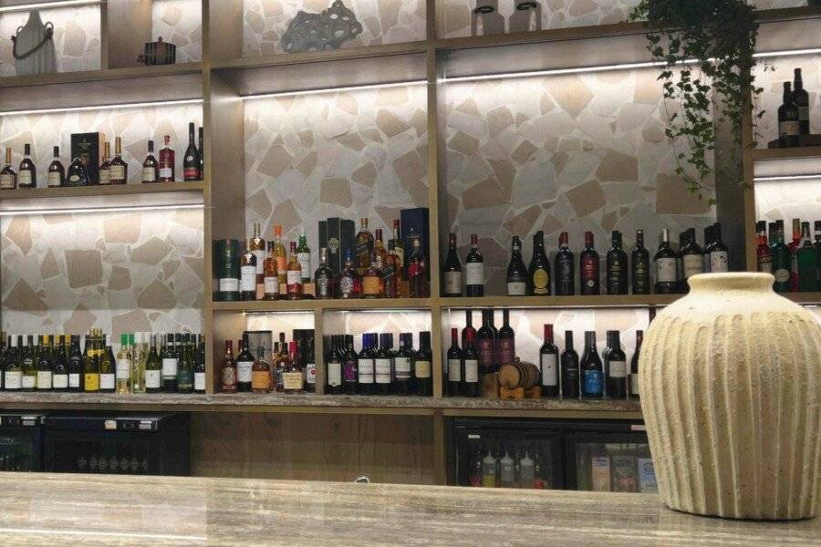 Ibis World Trade Centre bar