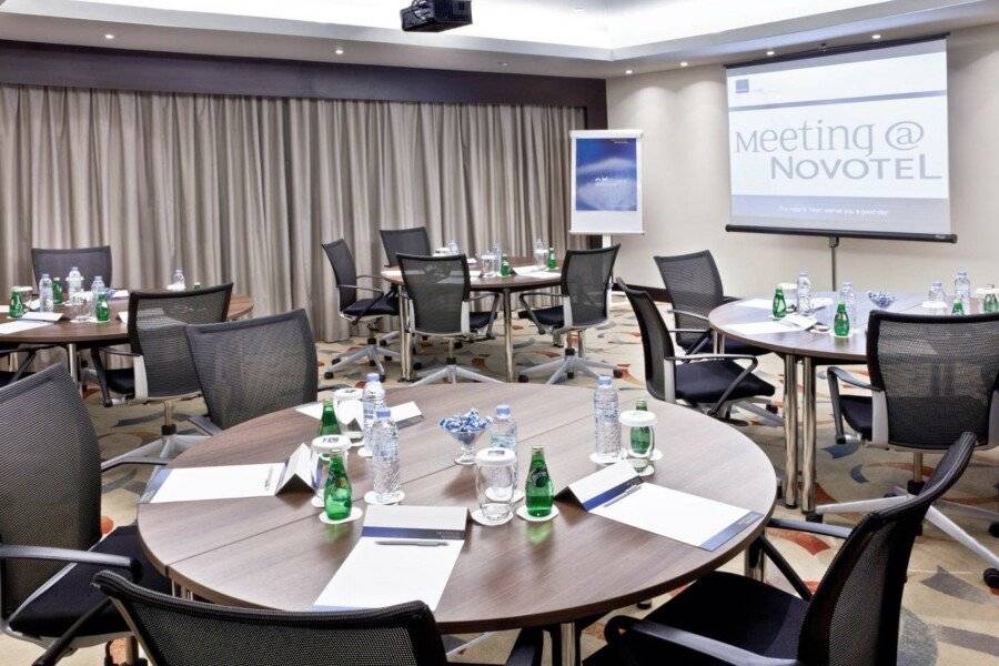 Ibis Deira Creekside conference room,meeting room