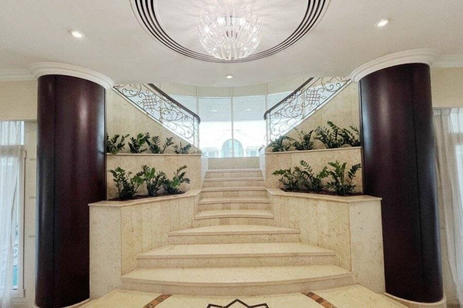 Swissôtel Al Murooj lobby