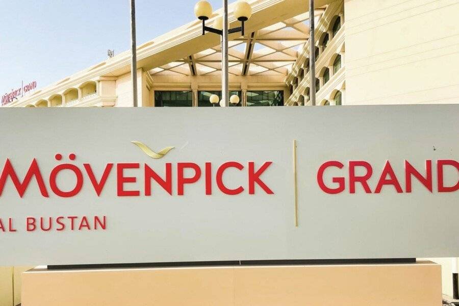 Mövenpick Grand Al Bustan 