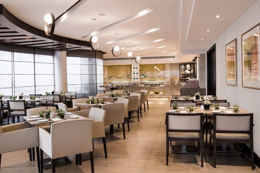 Jumeira Rotana – restaurant