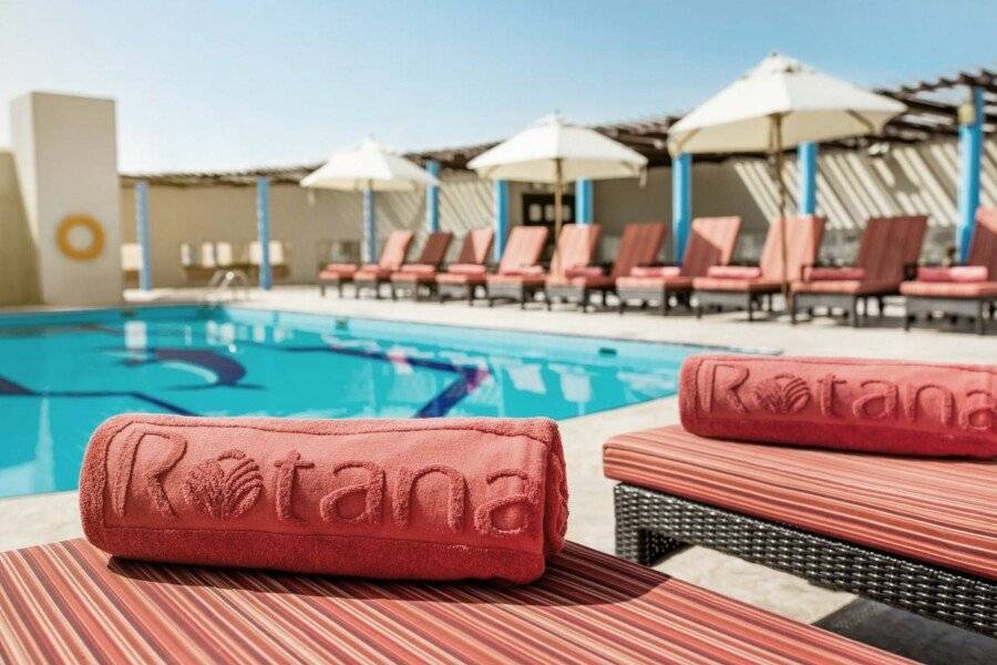 Jumeira Rotana – outdoor pool