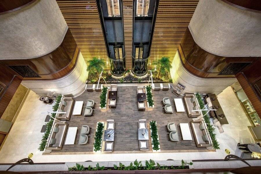 Howard Johnson Plaza by Wyndham Deira lobby