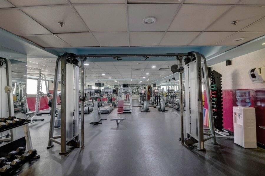 Howard Johnson Plaza by Wyndham Deira fitness centre