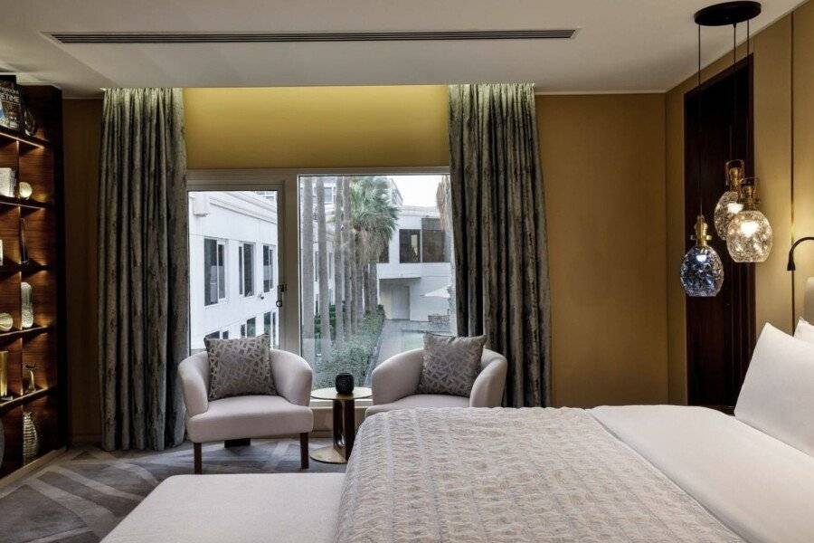 Le Méridien Hotel & Conference Centre hotel bedroom