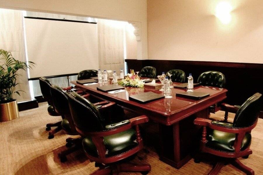 Arabian Courtyard Hotel & Spa conference room,meeting room