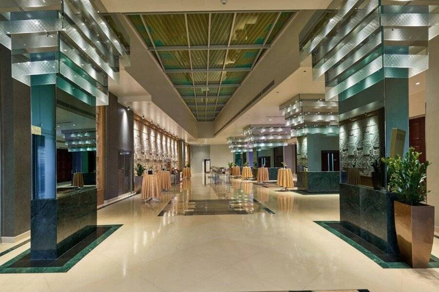 Millennium Airport Hotel lobby