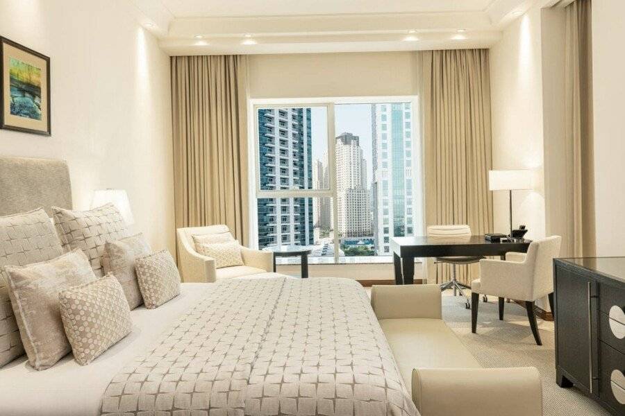 Grosvenor House, a Luxury Collection Hotel, hotel bedroom