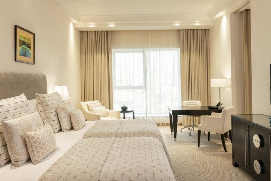 Grosvenor House, a Luxury Collection Hotel, hotel bedroom