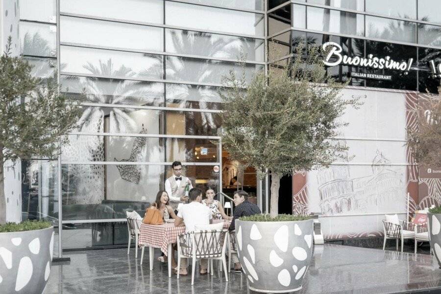 Golden Sands Boutique Hotel-Dubai Creek restaurant, facade