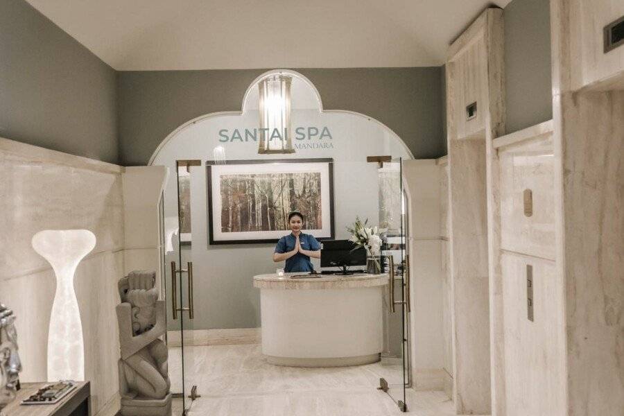 The H spa,lobby