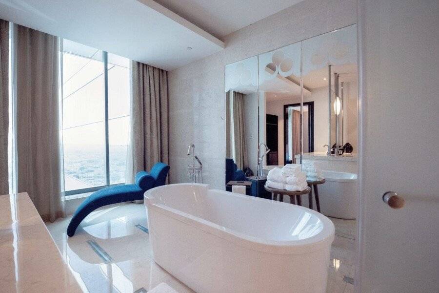 The H bathtub,hotel bedroom,ocean view