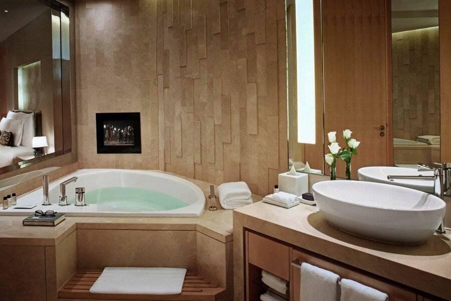 The Meydan Hotel bathtub