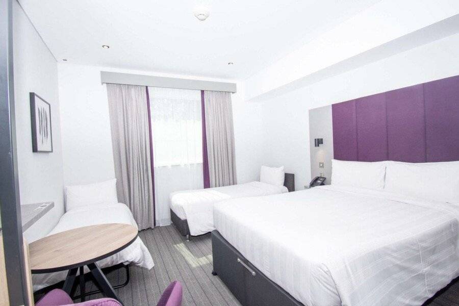 Premier Inn International Airport hotel bedroom