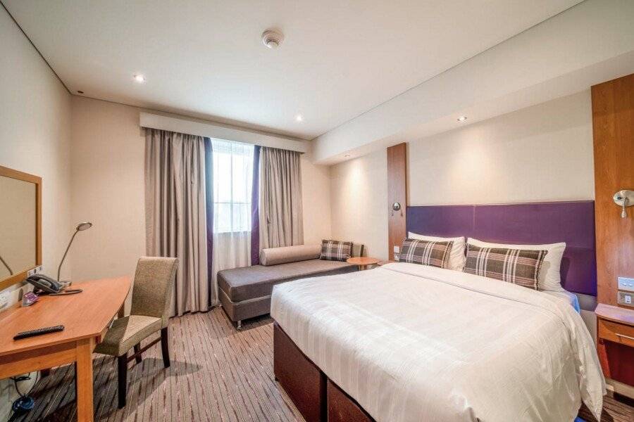 Premier Inn Silicon Oasis hotel bedroom